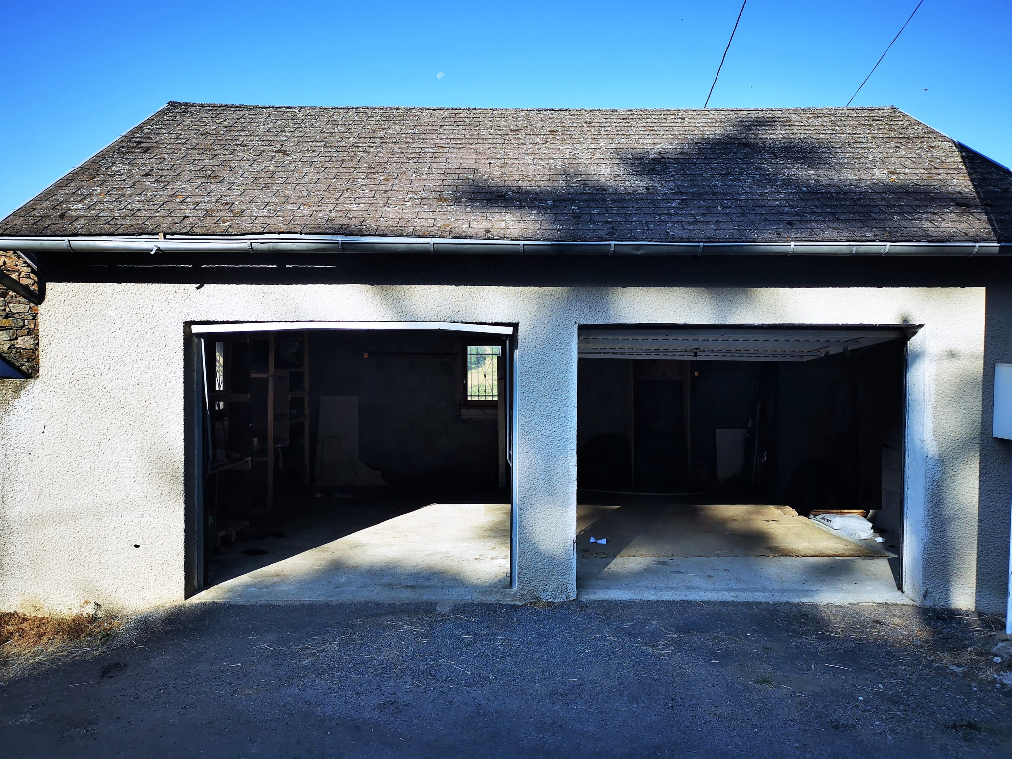 vente Garages et terrain attenant